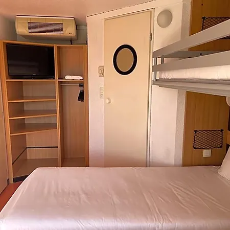 Premiere Classe Amiens Est - Otel Glisy