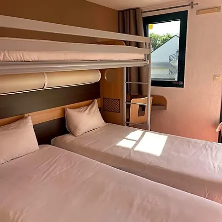 Premiere Classe Amiens Est - Otel