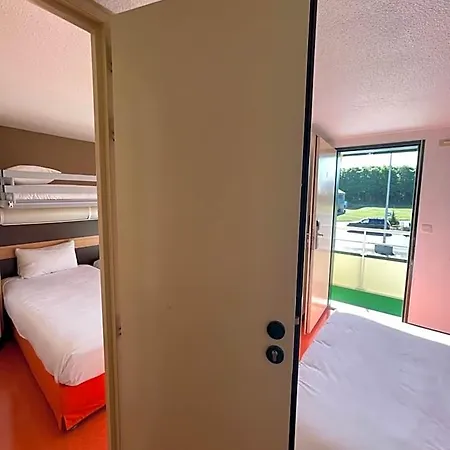 Otel Premiere Classe Amiens Est - *