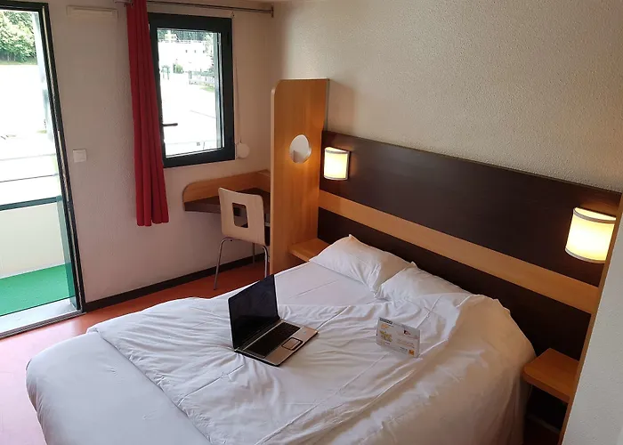 Premiere Classe Amiens - 호텔 글리시